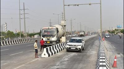 Officials said that the new entry and a proposed new exit are part of a project taken up by the authority at an estimated cost of about ₹9.5 crore. (Sakib Ali/HT Photo) Officials said that the new entry and a proposed new exit are part of a project taken up by the authority at an estimated cost of about ₹9.5 crore. (Sakib Ali/HT Photo)