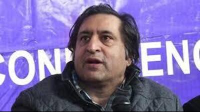 Peoples Conference chairperson Sajad Lone, who has been an ex-MLA and former minister from north Kashmir’s Handwara constituency, had earlier visited Ahmad Khan at his residence at Warhama Beerwah in Budgam. (HT File) Peoples Conference chairperson Sajad Lone, who has been an ex-MLA and former minister from north Kashmir’s Handwara constituency, had earlier visited Ahmad Khan at his residence at Warhama Beerwah in Budgam. (HT File)