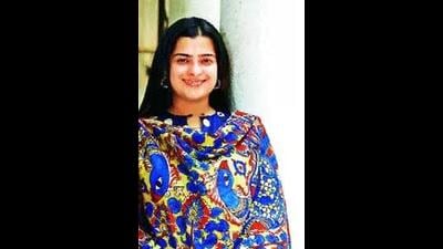 Two days after Congress announced Mahendergarh MLA Rao Dan Singh as its candidate from Bhiwani-Mahendergarh parliamentary seat, another ticket aspirant Shruti Choudhry, along with her mother and Tosham MLA Kiran Choudhry, on Saturday met party workers in Bhiwani and claimed that she (Shruti) had emerged as the “most popular” during a party survey. (HT File) Two days after Congress announced Mahendergarh MLA Rao Dan Singh as its candidate from Bhiwani-Mahendergarh parliamentary seat, another ticket aspirant Shruti Choudhry, along with her mother and Tosham MLA Kiran Choudhry, on Saturday met party workers in Bhiwani and claimed that she (Shruti) had emerged as the “most popular” during a party survey. (HT File)