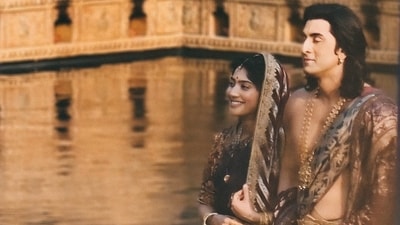 Ranbir Kapoor and Sai Pallavi's looks from Ramayana sets have been leaked. (Pic courtesy: Zoom TV) Ranbir Kapoor and Sai Pallavi's looks from Ramayana sets have been leaked. (Pic courtesy: Zoom TV)