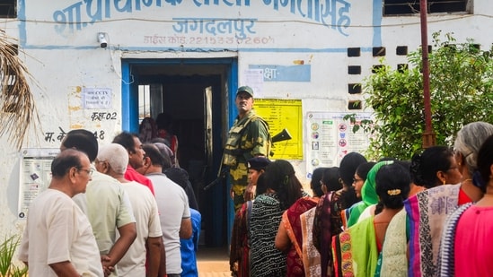 Bastar: Voters wait in queues at a polling station to cast their votes for the first phase of Lok Sabha elections, in Bastar district, Friday, April 19, 2024. (PTI Photo)(PTI04_19_2024_000093A) (PTI)