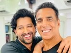 Aftab Shivdasani reunited with his Awara Paagal Deewana co-star Akshay Kumar on the sets of Welcome 3.