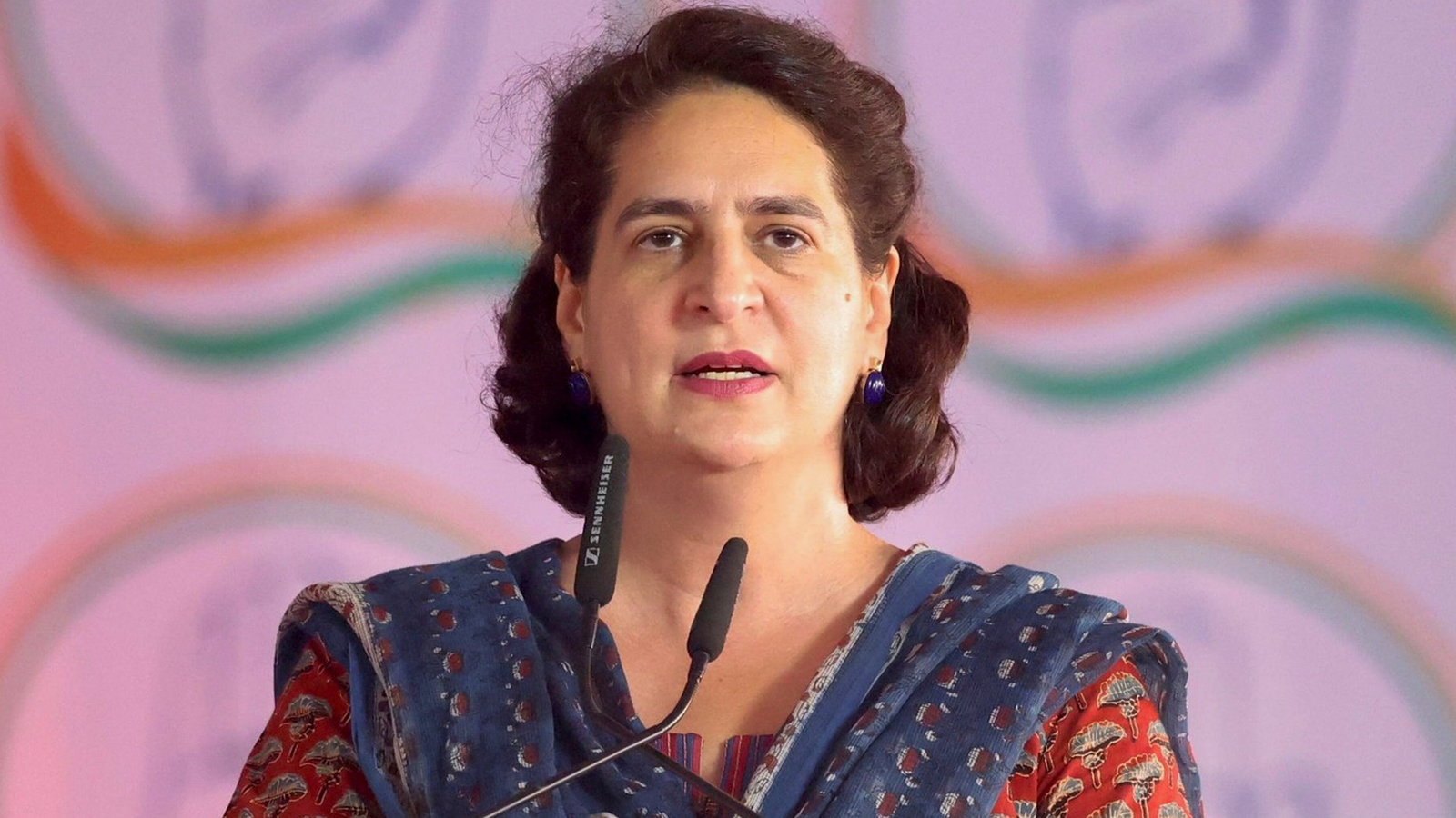 'Brought back my father Rajiv Gandhi in pieces…': Priyanka Gandhi Vadra at Gujarat rally | Latest News India - Vimarsana News