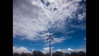 On April 18, Shivajinagar had recorded a temperature of 41 degrees Celsius which rose to 41.3 degrees Celsius on April 28. (HT FILE) On April 18, Shivajinagar had recorded a temperature of 41 degrees Celsius which rose to 41.3 degrees Celsius on April 28. (HT FILE)