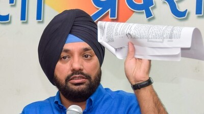 Arvinder Singh Lovely accused the Congress leadership of stalling the Delhi unit's decisions. (File) (PTI file photo) Arvinder Singh Lovely accused the Congress leadership of stalling the Delhi unit's decisions. (File) (PTI file photo)