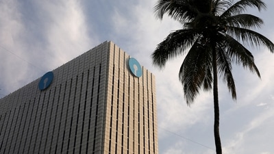 As per the report, the valuation of the State Bank of India rallied ₹45,158.54 crore to ₹7,15,218.40 crore. (File photo) As per the report, the valuation of the State Bank of India rallied ₹45,158.54 crore to ₹7,15,218.40 crore. (File photo)