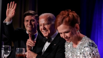 Host Colin Jost, U.S. President Joe Biden and NBC News White House senior correspondent Kelly O'Donnell attend the White House Correspondents' Association Dinner in Washington, U.S., April 27, 2024. REUTERS/Tom Brenner (REUTERS)