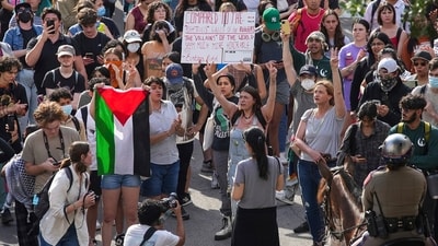 Pro-Palestinian supporters protest at the University of Texas Wednesday, April 24, 2024, in Austin, Texas. Student protests over the Israel-Hamas war have popped up on an increasing number of college campuses following last week's arrest of more than 100 demonstrators at Columbia University. (Ricardo B. Brazziell/Austin American-Statesman via AP) (AP) Pro-Palestinian supporters protest at the University of Texas Wednesday, April 24, 2024, in Austin, Texas. Student protests over the Israel-Hamas war have popped up on an increasing number of college campuses following last week's arrest of more than 100 demonstrators at Columbia University. (Ricardo B. Brazziell/Austin American-Statesman via AP) (AP)