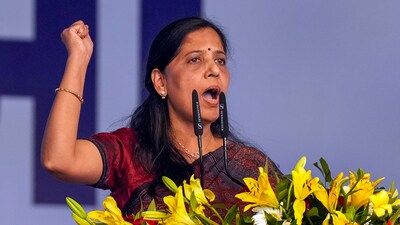 Delhi chief minister and AAP national convenor Arvind Kejriwal's wife Sunita Kejriwal Delhi chief minister and AAP national convenor Arvind Kejriwal's wife Sunita Kejriwal