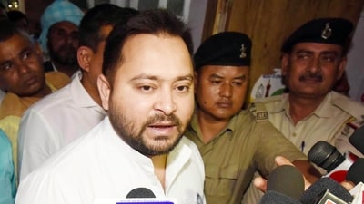 RJD leader Tejashwi Yadav speaking with media persons after election meeting with party senior leaders at RJD office in Patna, Bihar, India, Tuesday, 09, 2024. (Photo by Santosh Kumar/ Hindustan Times)