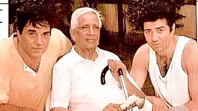 Dharmendra shares rare picture with his late father Kewal Krishan and son Sunny Deol Dharmendra shares rare picture with his late father Kewal Krishan and son Sunny Deol