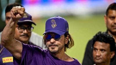 Shah Rukh Khan greeted fans after their win at the Indian Premier League (IPL) Twenty20 cricket match between Kolkata Knight Riders and Delhi Capitals at the Eden Gardens. (AFP) Shah Rukh Khan greeted fans after their win at the Indian Premier League (IPL) Twenty20 cricket match between Kolkata Knight Riders and Delhi Capitals at the Eden Gardens. (AFP)