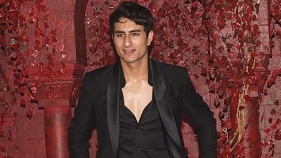Ibrahim Ali Khan is set to mark his Bollywood debut this year Ibrahim Ali Khan is set to mark his Bollywood debut this year