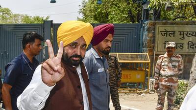 Punjab chief minister Bhagwant Mann leaves Tihar Jail after meeting Delhi chief minister Arvind Kejriwal on Tuesday. (ANI) Punjab chief minister Bhagwant Mann leaves Tihar Jail after meeting Delhi chief minister Arvind Kejriwal on Tuesday. (ANI)