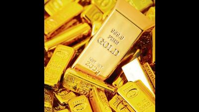 The driver of the vehicle initially told the police said that he had come from Delhi to collect gold orders from traders in Jalandhar after showing them designs. But he did not have complete documents, he said. (HT File/Representational image)