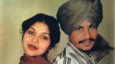 Amar Singh Chamkila was already married when he met Amarjot. (HT File) Amar Singh Chamkila was already married when he met Amarjot. (HT File)
