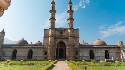 Champaner-Pavagadh Archaeological Park: Step back in time at the Champaner-Pavagadh Archaeological Park, a UNESCO World Heritage Site known for its medieval Islamic architecture and ancient ruins. Explore the Jami Masjid, Kevda Masjid, and the imposing Pavagadh Fort for a historical journey. (Unsplash) Champaner-Pavagadh Archaeological Park: Step back in time at the Champaner-Pavagadh Archaeological Park, a UNESCO World Heritage Site known for its medieval Islamic architecture and ancient ruins. Explore the Jami Masjid, Kevda Masjid, and the imposing Pavagadh Fort for a historical journey. (Unsplash)