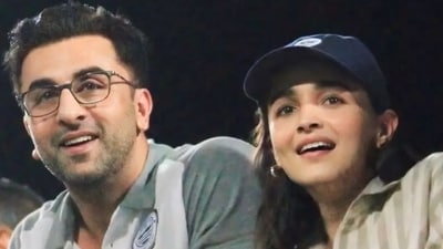 Ranbir Kapoor and Alia Bhatt at ISL semi-finals Ranbir Kapoor and Alia Bhatt at ISL semi-finals