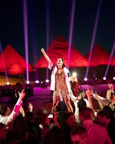 Erika Hammond on stage during her wedding celebrations with Ankur Jain. (Instagram/@harpersbazaararabia) Erika Hammond on stage during her wedding celebrations with Ankur Jain. (Instagram/@harpersbazaararabia)