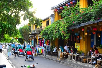 Old buildings meet little cafes in Hoi An, Vietnam (Shutterstock) Old buildings meet little cafes in Hoi An, Vietnam (Shutterstock)