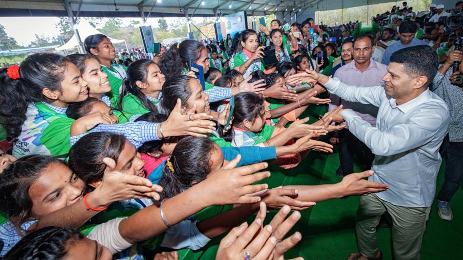 VK Pandian, Naveen Patnaik's trusted aide, is BJD's star campaigner in Odisha - Vimarsana News