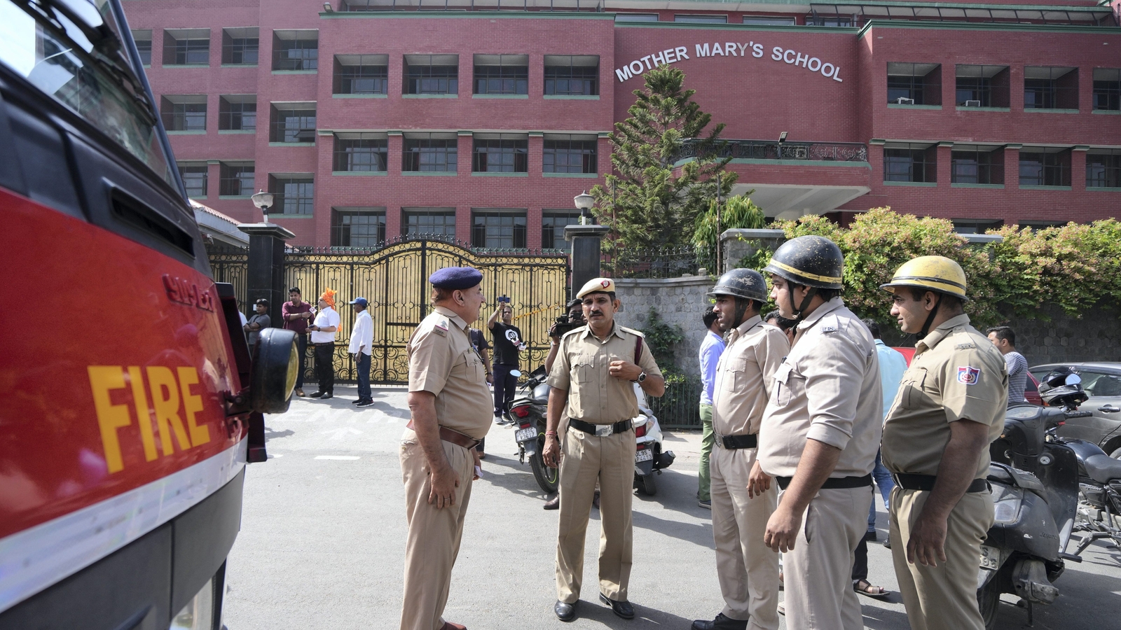 Which schools in Delhi-NCR got bomb threat? Check names - Vimarsana News
