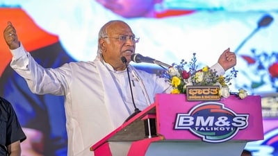 Congress President Mallikarjun Kharge addresses a public meeting, in Raichur, Karnataka. (PTI) Congress President Mallikarjun Kharge addresses a public meeting, in Raichur, Karnataka. (PTI)