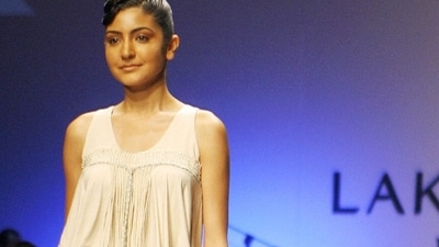 After doing her higher studies in Bengaluru, Anushka Sharma began her career as a model and walked the ramp for Wendell Rodricks' Les Vamps Show at the Lakme Fashion Week in 2007. After doing her higher studies in Bengaluru, Anushka Sharma began her career as a model and walked the ramp for Wendell Rodricks' Les Vamps Show at the Lakme Fashion Week in 2007.