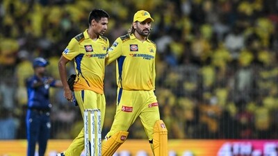 Chennai Super Kings' MS Dhoni talks with his teammate Mustafizur Rahman (L) (AFP) Chennai Super Kings' MS Dhoni talks with his teammate Mustafizur Rahman (L) (AFP)