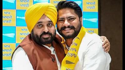 Chief minister Bhagwant Mann inducting former Congress MLA Dalvir Singh Goldy in the party in Sangrur on Wednesday. (PTI) Chief minister Bhagwant Mann inducting former Congress MLA Dalvir Singh Goldy in the party in Sangrur on Wednesday. (PTI)