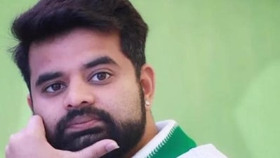 Prajwal Revanna is the grandson of former PM HD Deve Gowda and son of HD Revanna. Deve Gowda earlier represented Hassan seat in Lok Sabha (X/H_D_Devegowda) Prajwal Revanna is the grandson of former PM HD Deve Gowda and son of HD Revanna. Deve Gowda earlier represented Hassan seat in Lok Sabha (X/H_D_Devegowda)