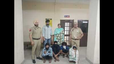 The accused Charanjit Singh, alias Monu; Simranjit Singh, alias Lucky; and Amandeep Singh, alias Aman; and Khushi in the custody of Kharar police. (HT photo) The accused Charanjit Singh, alias Monu; Simranjit Singh, alias Lucky; and Amandeep Singh, alias Aman; and Khushi in the custody of Kharar police. (HT photo)