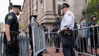 Police set up barricades outside of Hamilton Hall as pro-Palestinian supporters continue to demonstrate at an encampment on the campus of Columbia University on April 30, 2024 in New York City (Photo by SPENCER PLATT / GETTY IMAGES NORTH AMERICA / Getty Images via AFP) (Getty Images via AFP) Police set up barricades outside of Hamilton Hall as pro-Palestinian supporters continue to demonstrate at an encampment on the campus of Columbia University on April 30, 2024 in New York City (Photo by SPENCER PLATT / GETTY IMAGES NORTH AMERICA / Getty Images via AFP) (Getty Images via AFP)