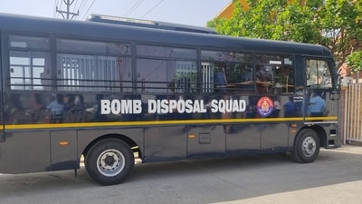 Bomb disposal squad outside DPS Knowledge Park 5, Greater Noida. (Sourced) Bomb disposal squad outside DPS Knowledge Park 5, Greater Noida. (Sourced)
