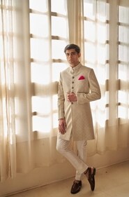 Having special buttons on the outfit evokes a sense of personal style (Raghavendra Rathore ) Having special buttons on the outfit evokes a sense of personal style (Raghavendra Rathore )