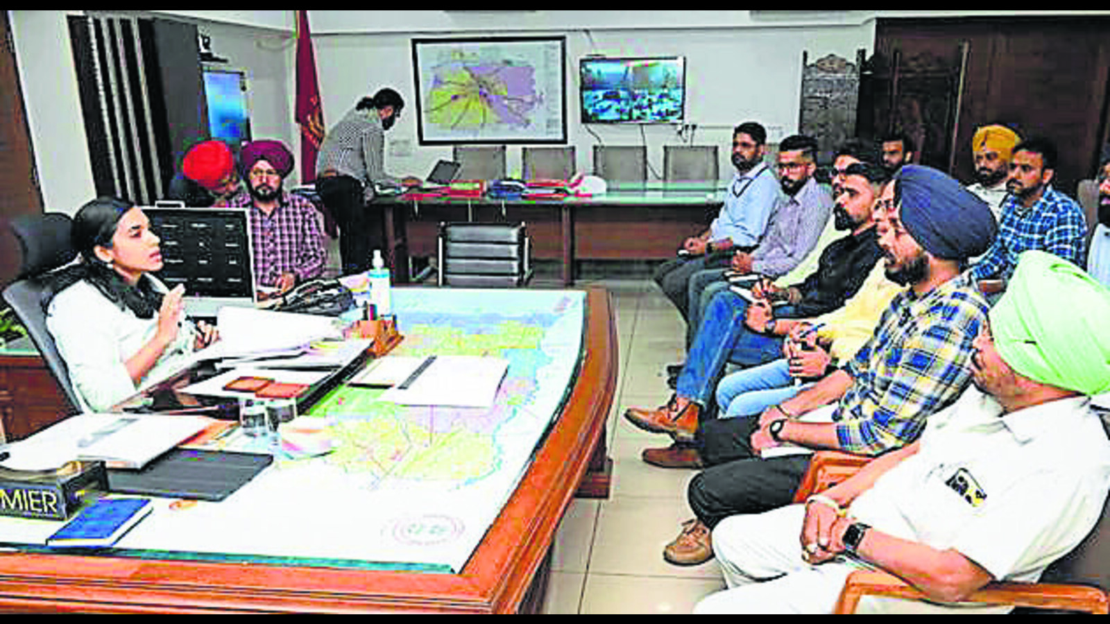 Ludhiana officials meet over poll expense - Vimarsana News