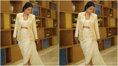 On Wednesday, Hina gave her fans a mid-week treat as the actress took to Instagram and uploaded a series of stunning pictures accompanied by the caption "Mood - Disco". In the post, she can be seen looking elegant in a skirt and blazer combo. (Instagram/@realhinakhan) On Wednesday, Hina gave her fans a mid-week treat as the actress took to Instagram and uploaded a series of stunning pictures accompanied by the caption "Mood - Disco". In the post, she can be seen looking elegant in a skirt and blazer combo. (Instagram/@realhinakhan)