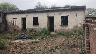 The ‘shell’ house in Greater Noida’s Sigma-2 locality, where the decomposed body of a labourer was found on Thursday. (HT Photo) The ‘shell’ house in Greater Noida’s Sigma-2 locality, where the decomposed body of a labourer was found on Thursday. (HT Photo)