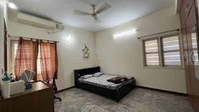 X user Prerana Nireeksha Amanna shared this picture of her flat on the microblogging platform as she expressed that the heat in Bengaluru is "unbearable". (X/@AmannaPrerana)