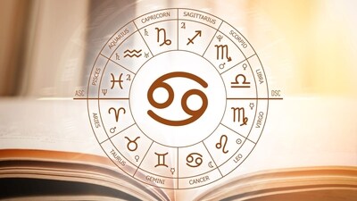 Cancer Daily Horoscope for May 3,2024: Expect opportunities for growth in
love, career, and personal development.