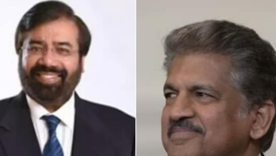 Harsh Goenka (L) wished Anand Mahindra (R) on his birthday.