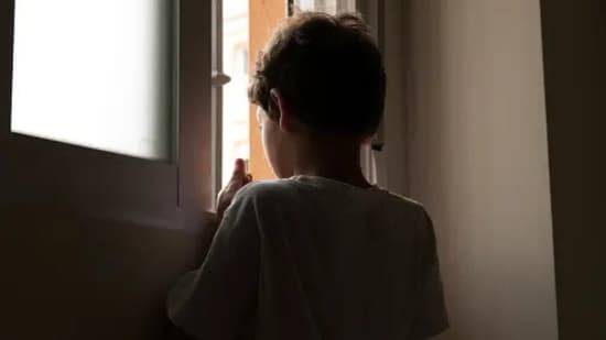 They constantly scan for threats and are hypervigilant in nature. They also feel on edge all the time. Dissociation is their go-to coping mechanism.&nbsp;(Unsplash)