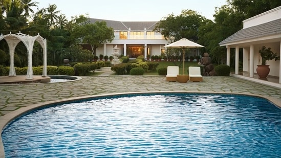 What's more? If you are lucky enough to stay at Janhvi Kapoor's Chennai home, a sunset swim is in your future. It will be so peaceful and the perfect end to the day.