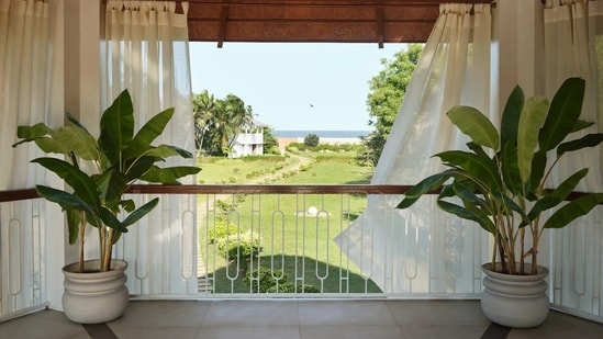 The mansion comes with equally stunning and serene outdoors. Janhvi Kapoor says she loves watching a sunset in their garden gazebo. We dare you not to fall in love with that view.