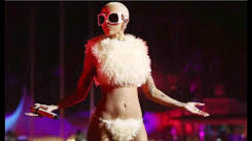 Doja Cat recently took to X, urging fans to leave their kids at home when they attend her shows.