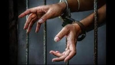 Complainant Bikash Chander, of Bikash Diamonds, told Chandigarh Police that Kanwaljit, who was an old customer and was visiting his shop since last 18 months, visited his shop on March 12 and made off with the jewellery in confidence. (Getty image) Complainant Bikash Chander, of Bikash Diamonds, told Chandigarh Police that Kanwaljit, who was an old customer and was visiting his shop since last 18 months, visited his shop on March 12 and made off with the jewellery in confidence. (Getty image)