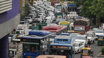 Long traffic snarls were seen for five to six kilometres on Ring Road, on the carriageway from Dhaula Kuan to Raja Garden, and alternative routes on Thursday. (Raj K Raj/HT Photo) Long traffic snarls were seen for five to six kilometres on Ring Road, on the carriageway from Dhaula Kuan to Raja Garden, and alternative routes on Thursday. (Raj K Raj/HT Photo)