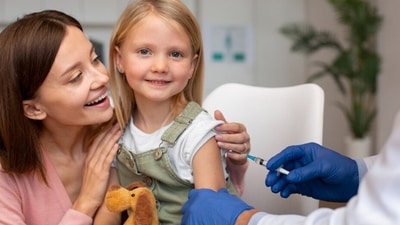 Why flu vaccines are needed before summer ends and rainy season begins? (Image by Freepik) Why flu vaccines are needed before summer ends and rainy season begins? (Image by Freepik)