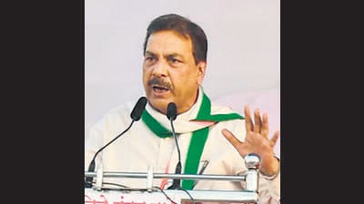 Arif Naseem Khan to campaign again after Congress overtures Arif Naseem Khan to campaign again after Congress overtures