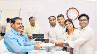 Marathi folk singer Nandesh Umap files nomination as BSP candidate for Mumbai North East seat Marathi folk singer Nandesh Umap files nomination as BSP candidate for Mumbai North East seat